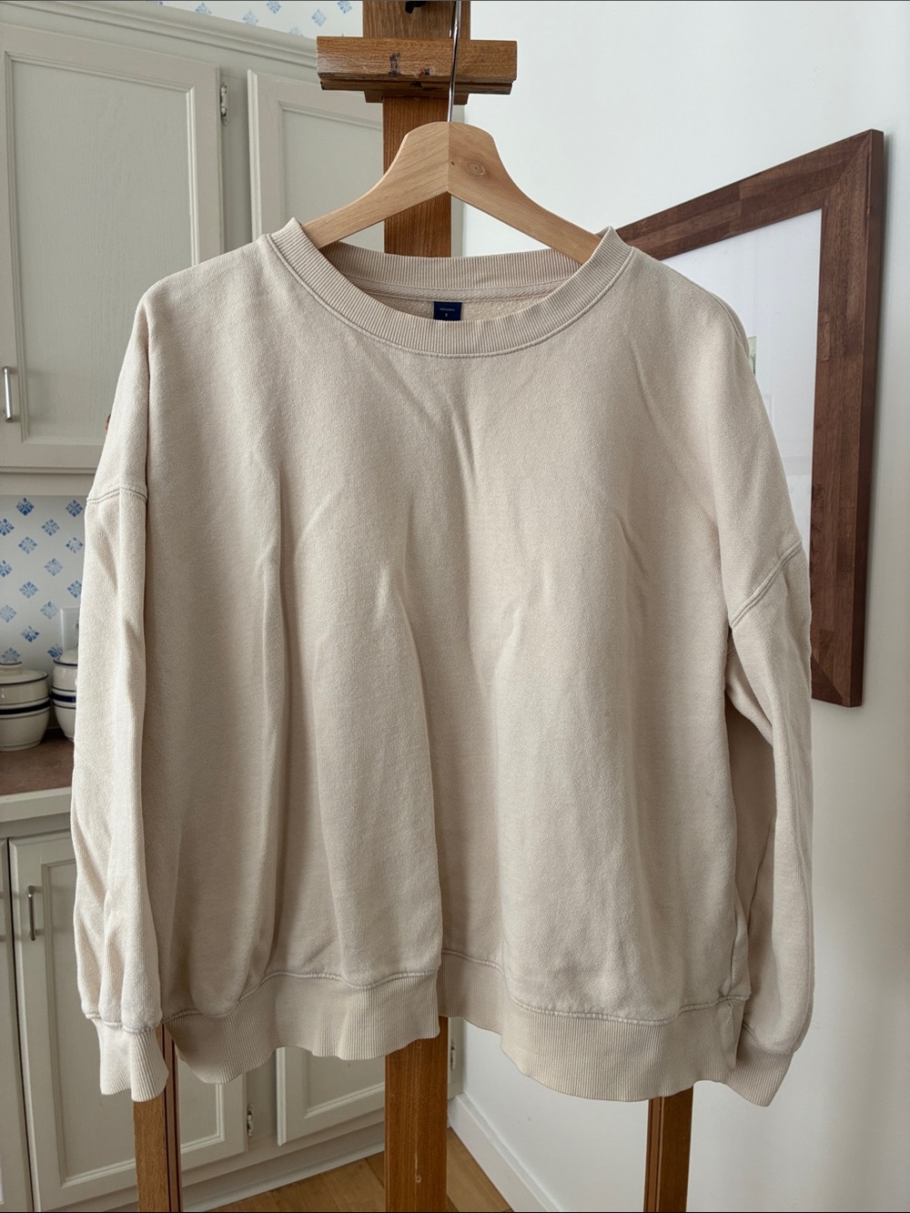 Old Navy Women's Cream Crewneck Sweatshirt